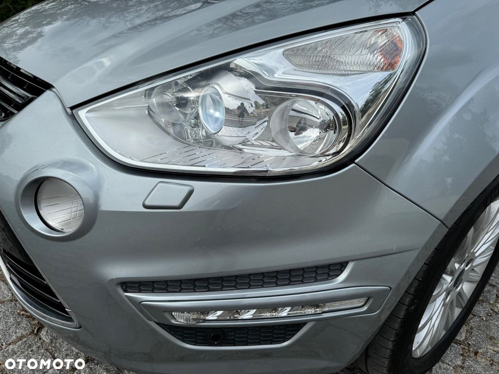 Ford C-MAX 2.0 TDCi Champions Edition - 17