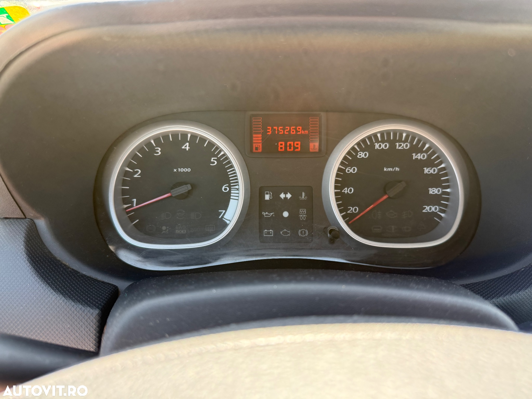 Dacia Duster 1.5 dCi 4x4 Ambiance - 8