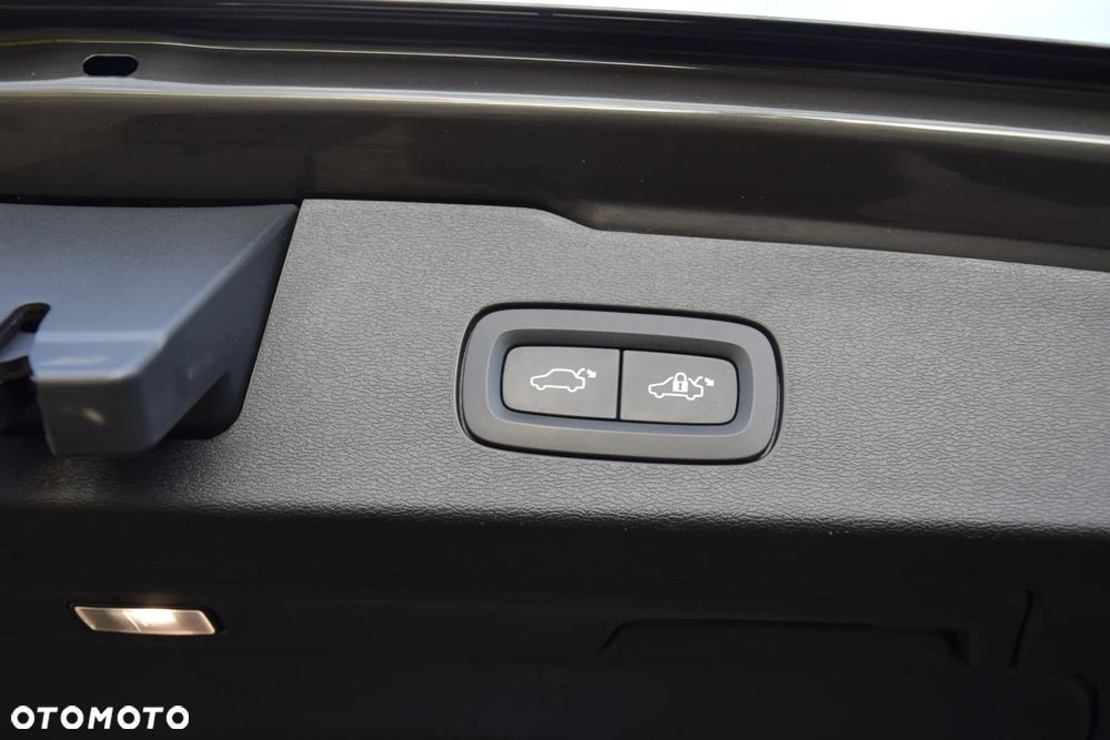 Volvo V60 B4 D Geartronic Momentum Pro - 26