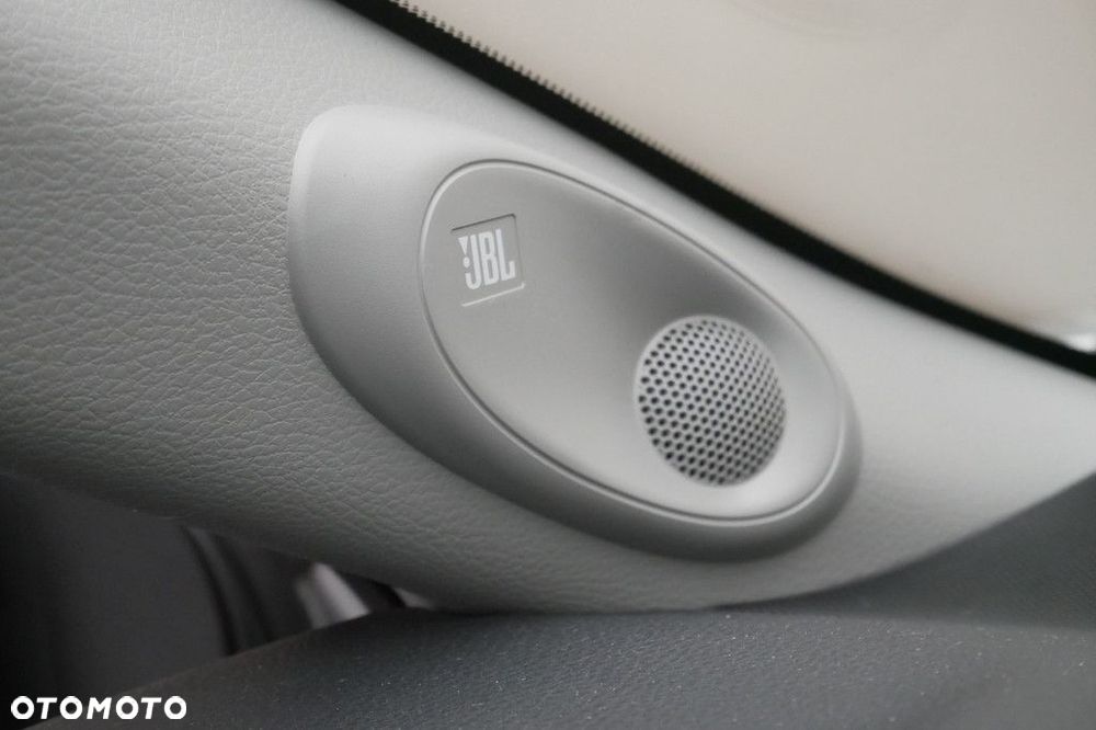 Toyota Camry 2.5 Hybrid Executive CVT - 38