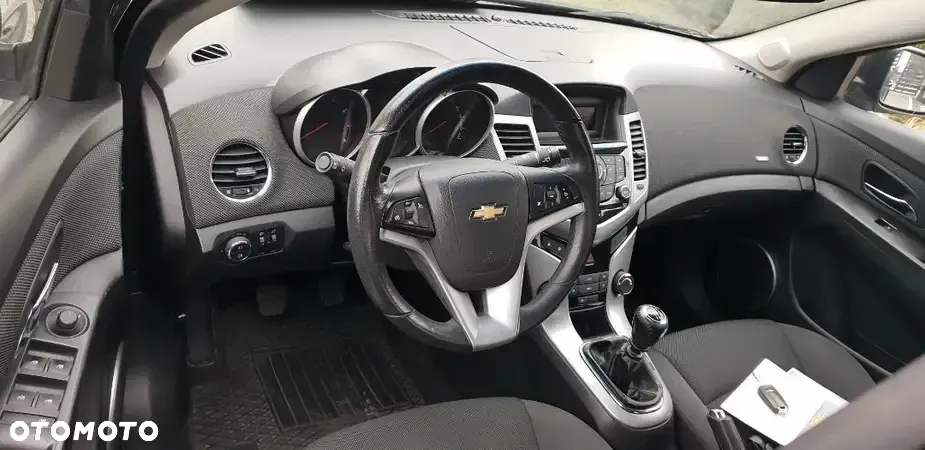 Chevrolet Cruze - 3