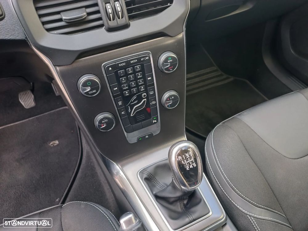 Volvo V40 1.6 D2 Eco Momentum - 18
