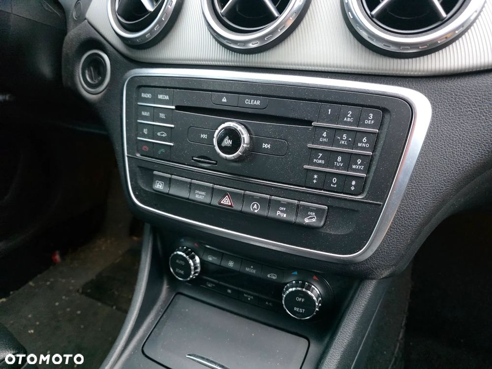 Mercedes-Benz GLA 220 d 4Matic 7G-DCT Activity Edition - 24