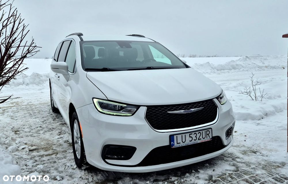 Chrysler Pacifica - 1