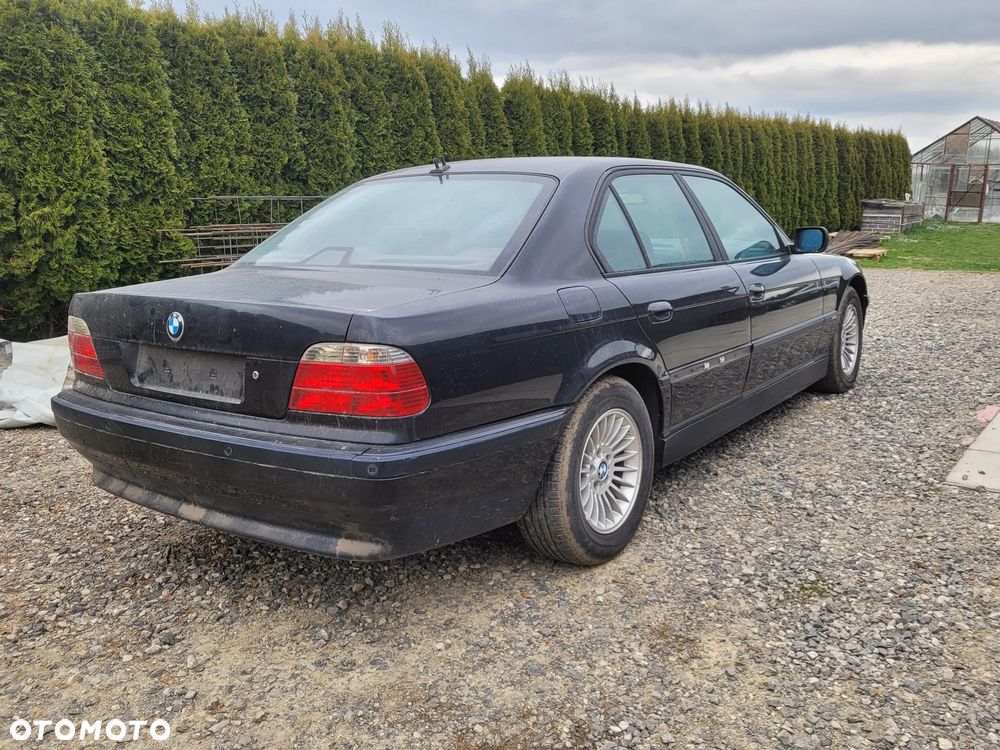 BMW Seria 7 740i - 3