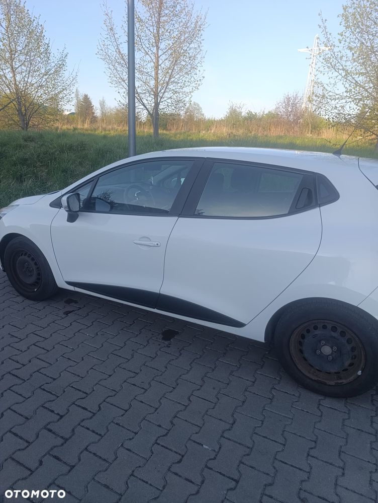 Renault Clio 1.2 16V 75 Life - 4