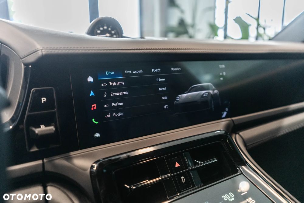 Porsche Panamera 4 E-Hybrid PHEV - 24