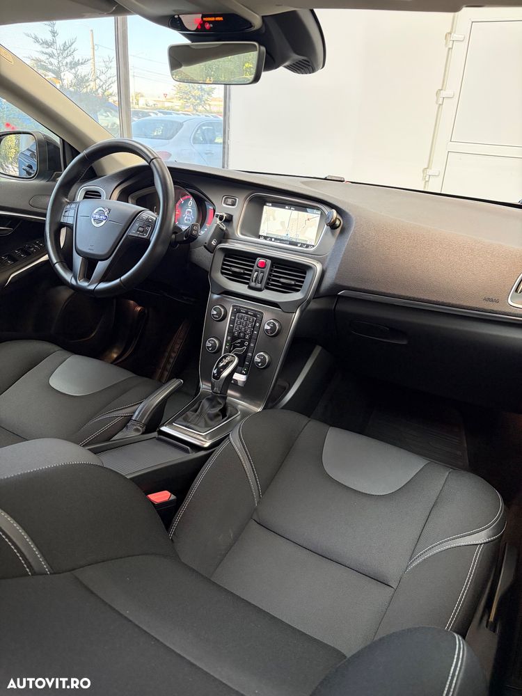 Volvo V40 ver-d3-geartronic-momentum - 6