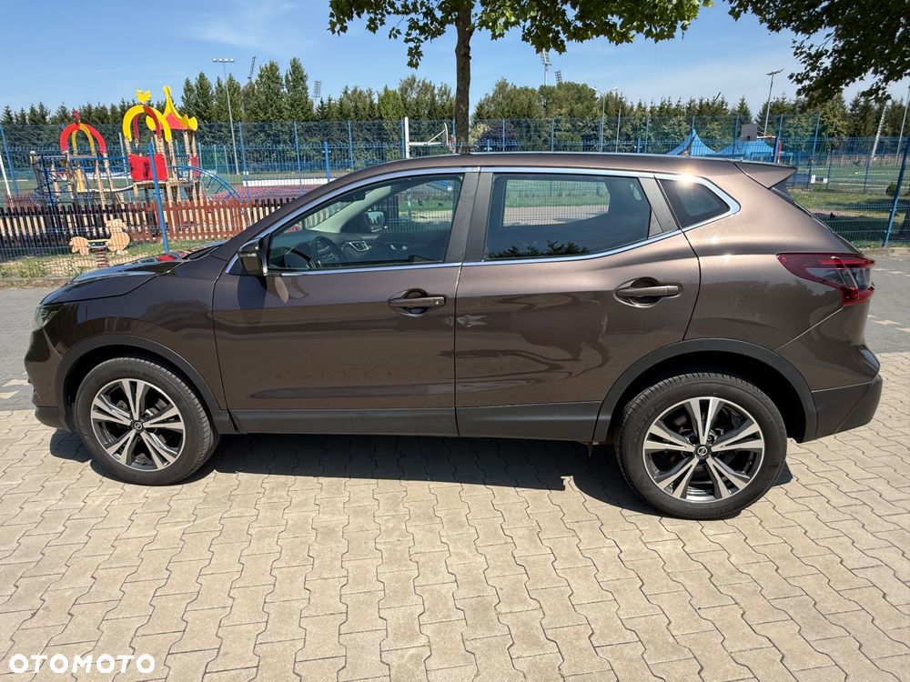 Nissan Qashqai 1.3 DIG-T N-Connecta - 4