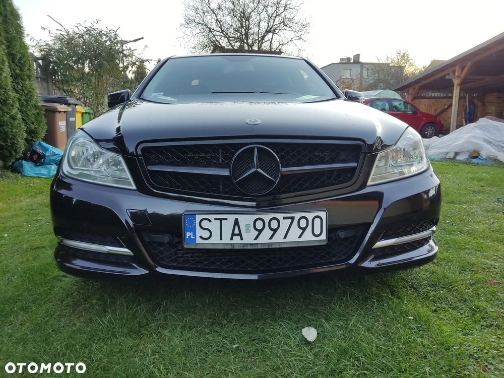 Mercedes-Benz Klasa C 180 CGI BlueEff Avantgarde - 2