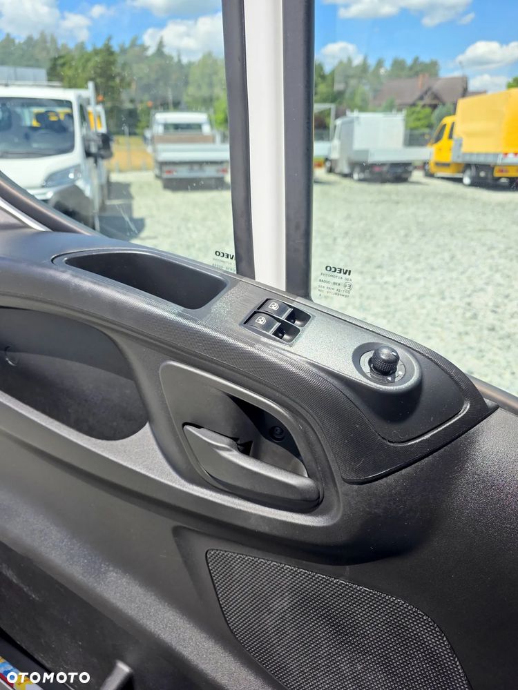 Iveco IVECO 35-17 3.0 HPI 170 KONNY MAX 8 BIEGOWY HIMATIC KLIMA WEBASTO 194 T/KM PRZEBIEGU GWARANCJA - 17
