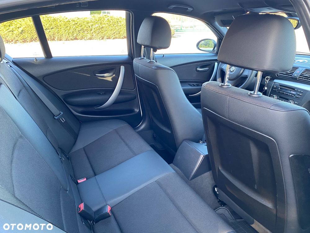 BMW Seria 1 118d DPF - 8