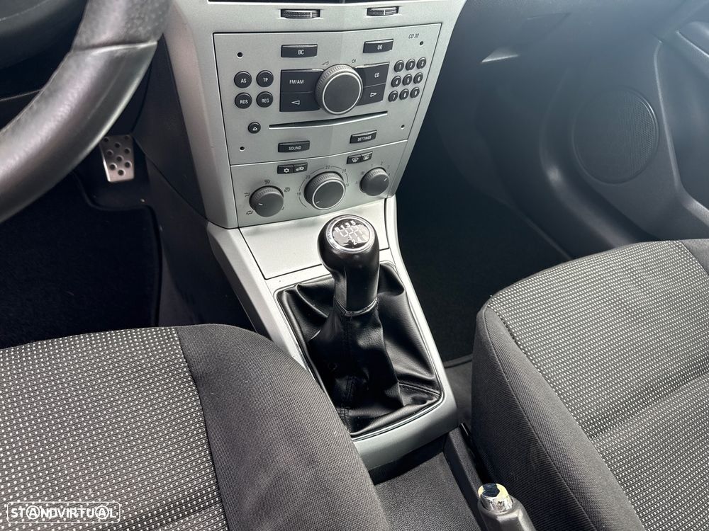 Opel Astra GTC 1.3 CDTI - 11