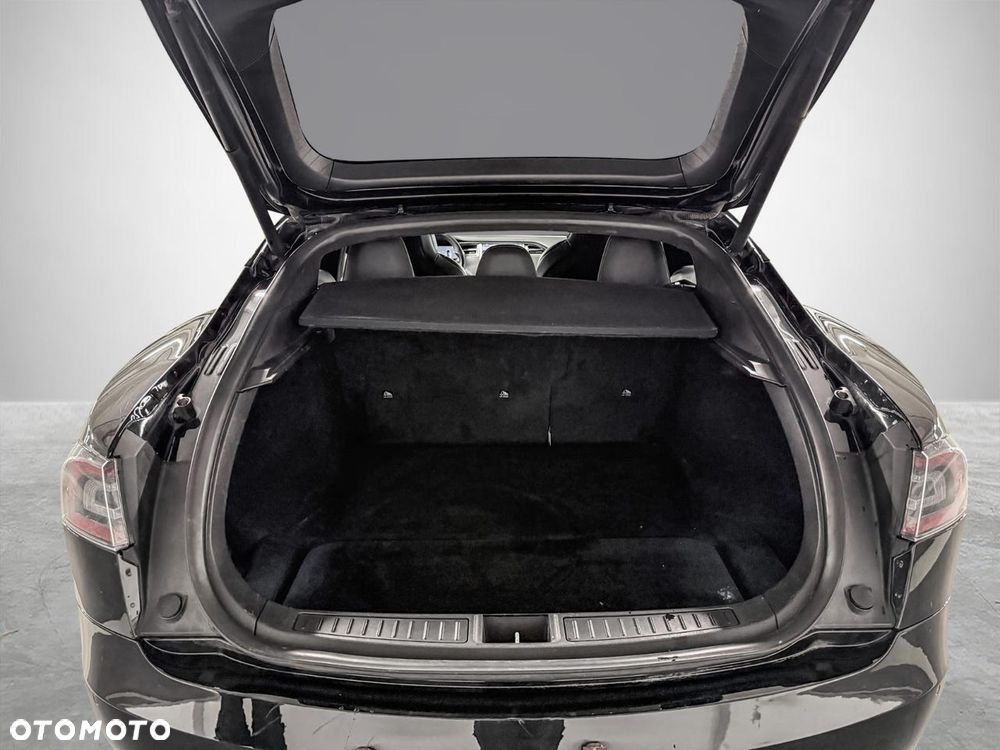Tesla Model S - 13