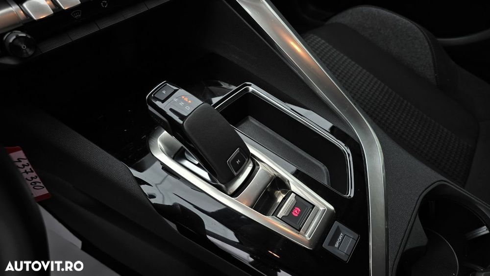 Peugeot 3008 1.5 BlueHDI S&S EAT8 Active - 17