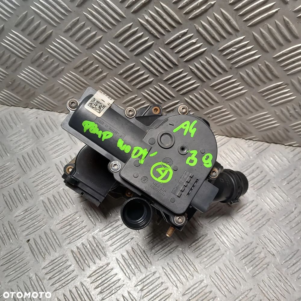 AUDI A4 B9 POMPA WODY OBUDOWA TERMOSTATU 06L121111H - 4