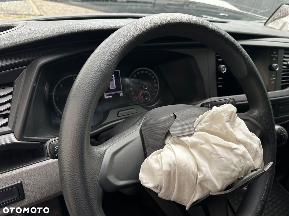 Volkswagen Transporter - 11