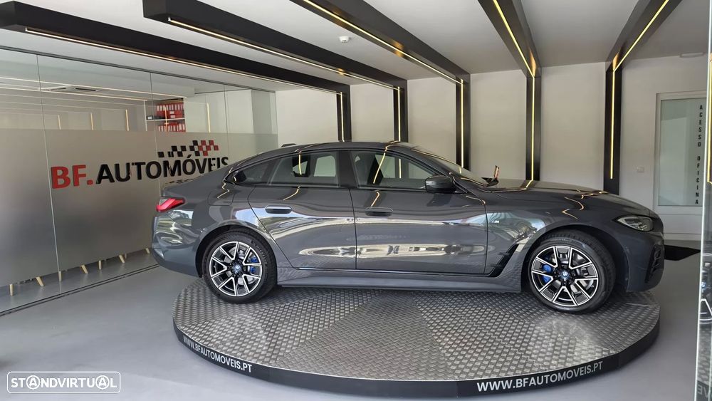 BMW i4 eDrive40 Pack Desportivo M - 9