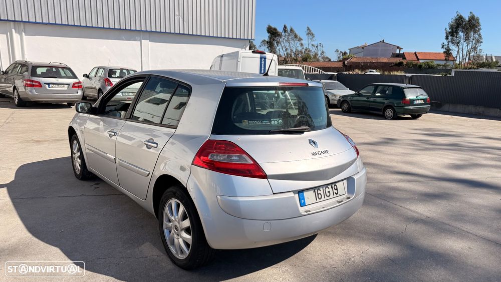 Renault Mégane 1.5 dCi Dynamique - 7