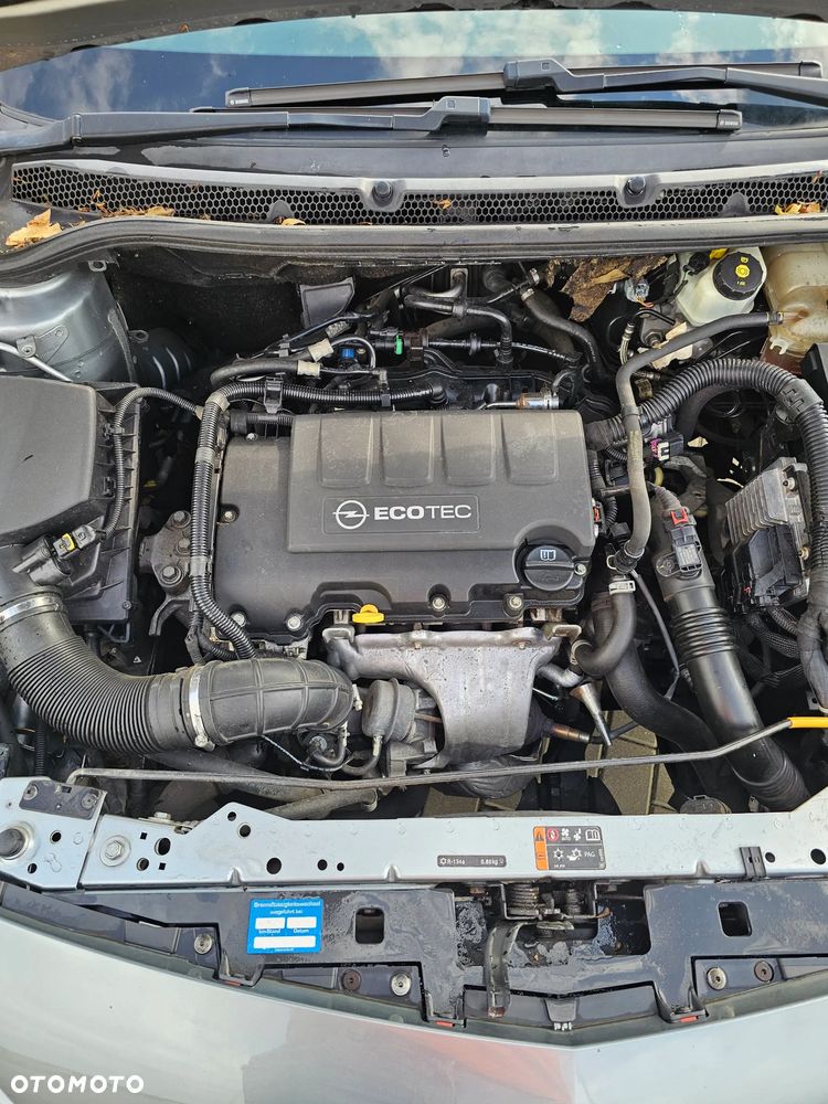 Opel Astra 1.4 Turbo - 15