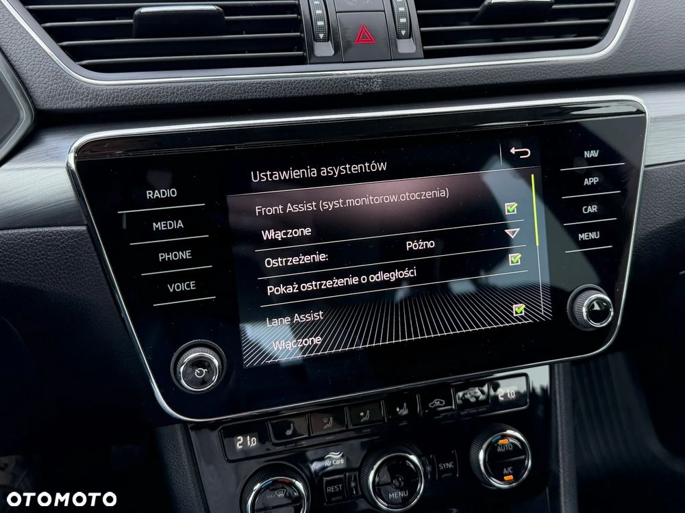 Skoda Superb 2.0 TDI Style DSG - 38