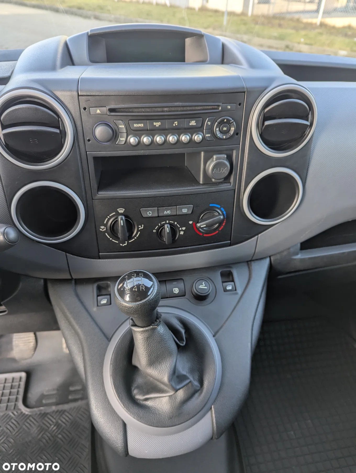 Peugeot Partner - 8