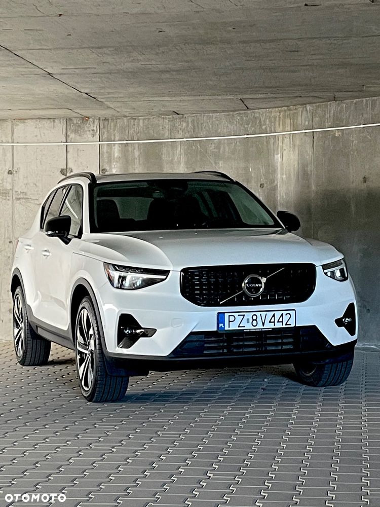 Volvo XC 40 B5 B AWD Ultimate Dark - 1