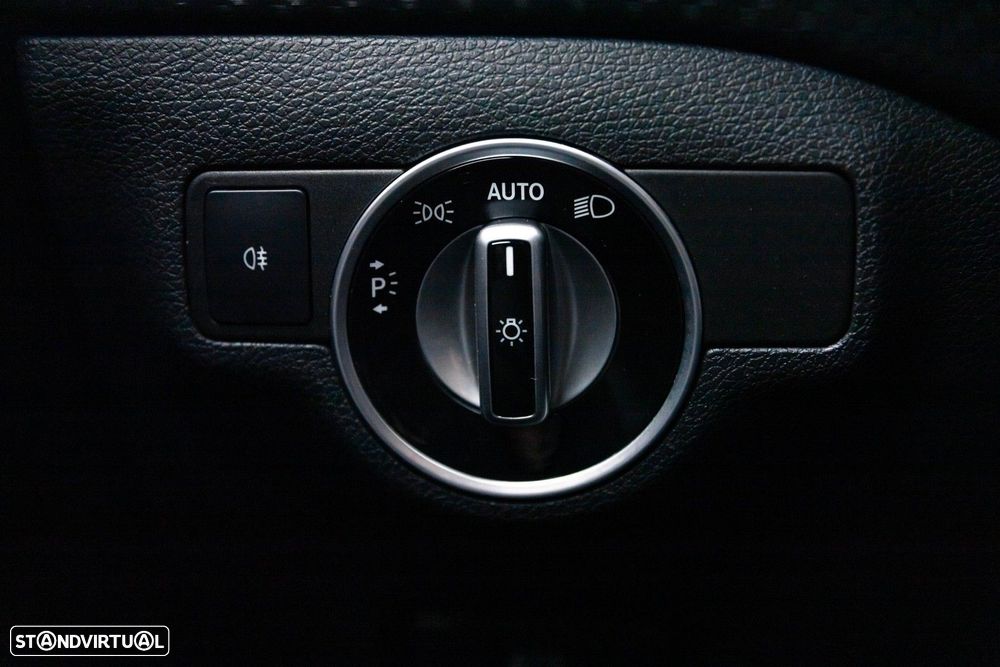 Mercedes-Benz A 220 d AMG Line Aut. - 25