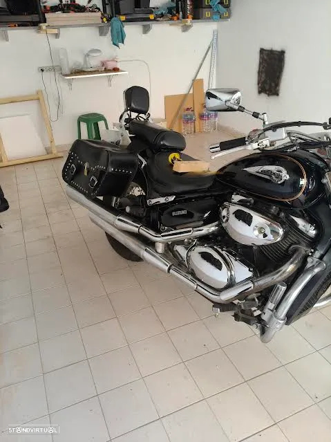 Suzuki VL Volusia - 4