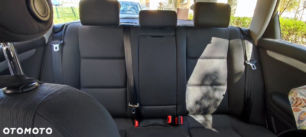 Audi A4 Avant 2.0 TDI Multitronic - 16