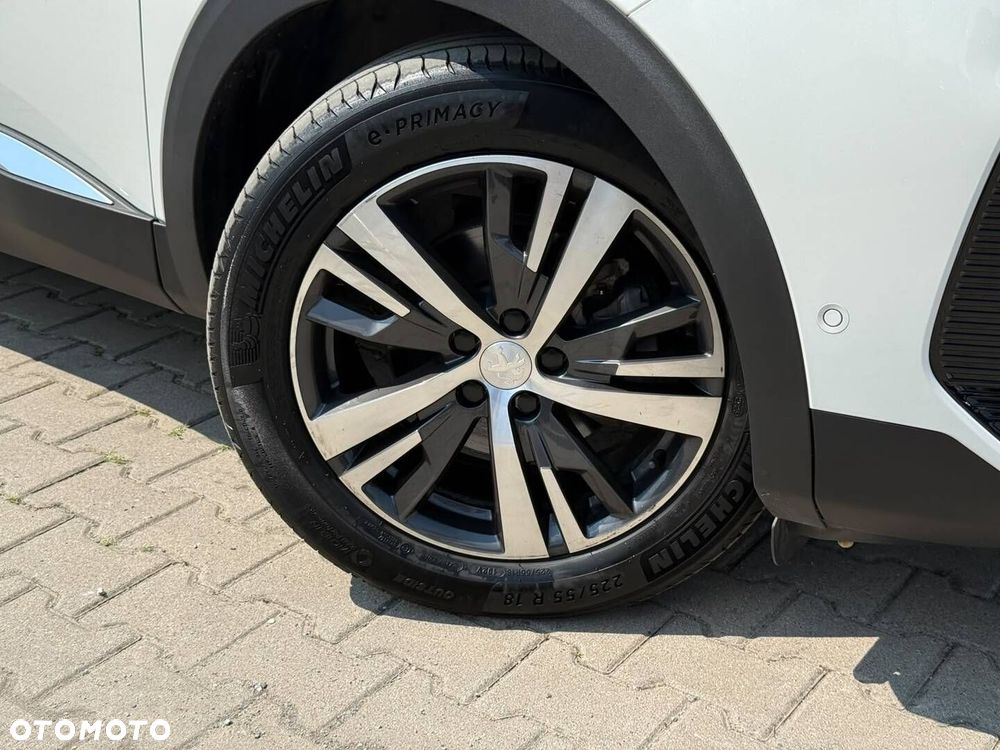 Peugeot 3008 1.2 PureTech mHEV Allure Pack S&S e-DCS6 - 5