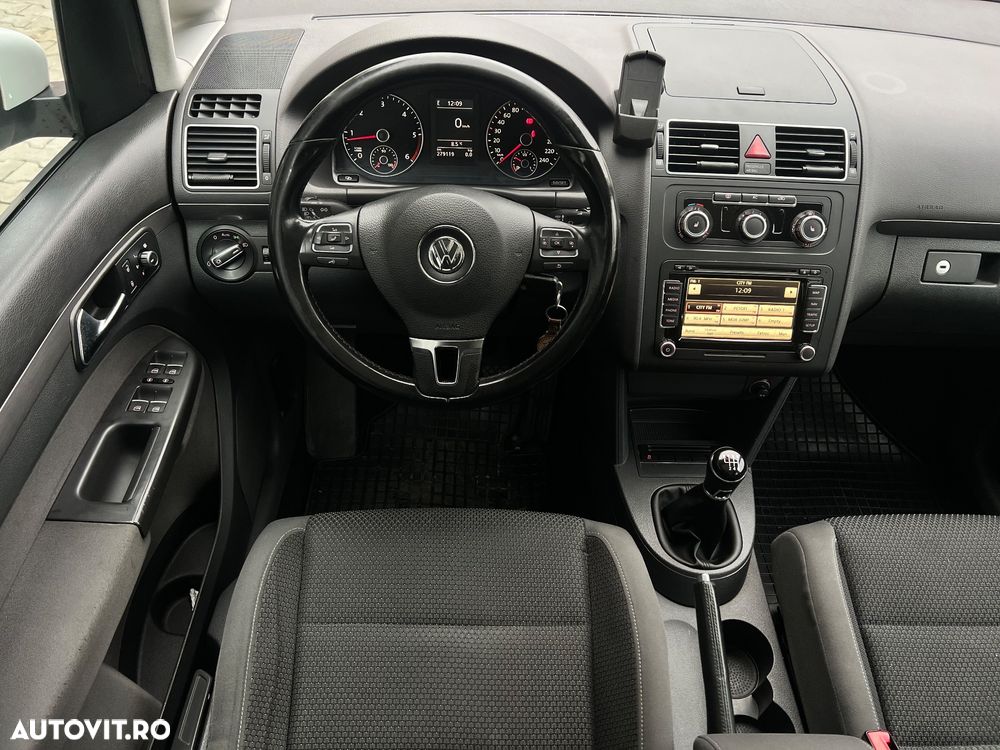 Volkswagen Touran 2.0 TDI Comfortline - 4