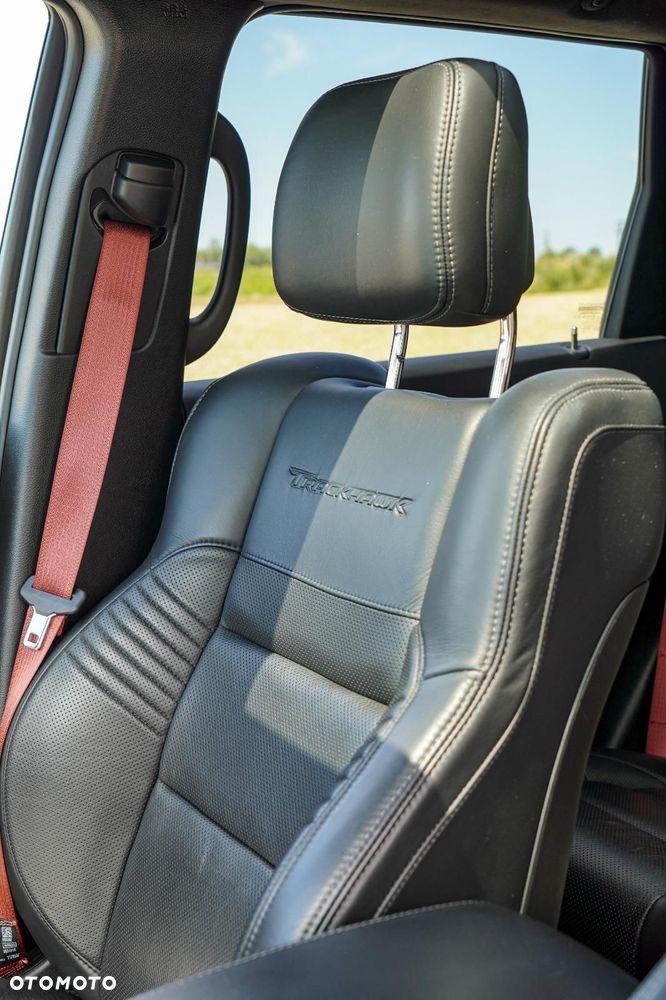 Jeep Grand Cherokee - 18