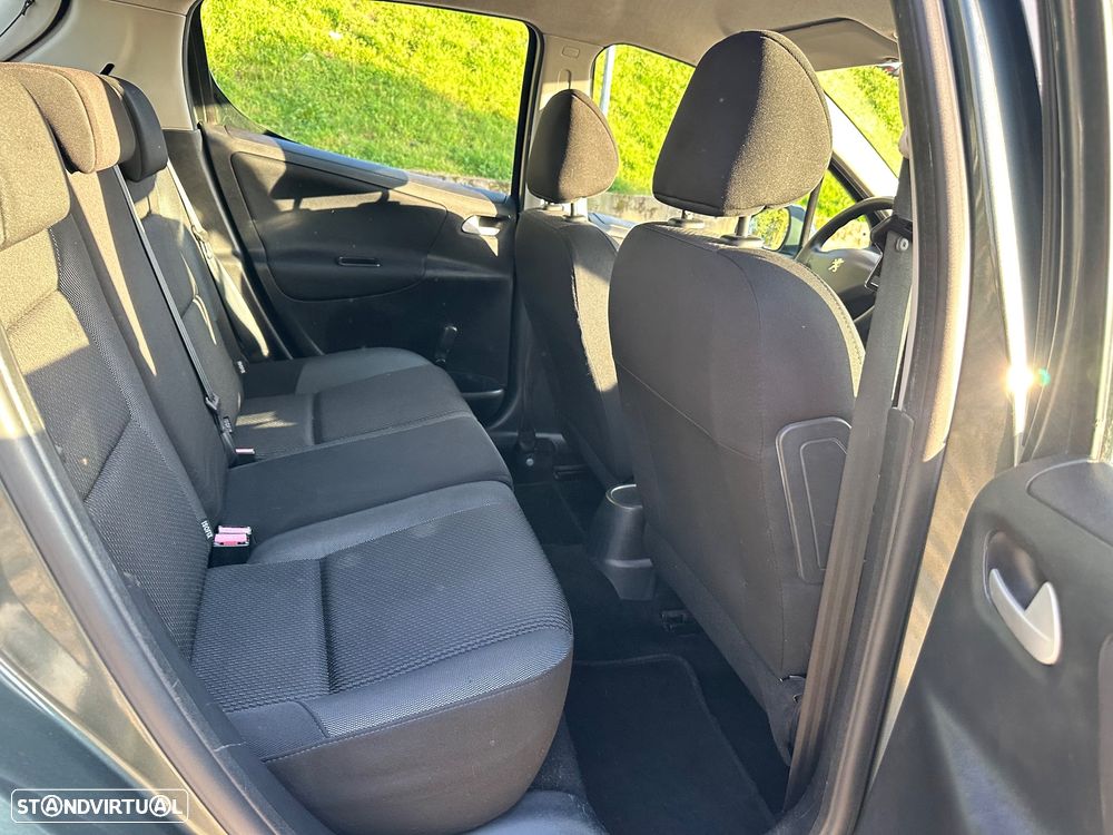 Peugeot 207 1.4 16V Active - 23