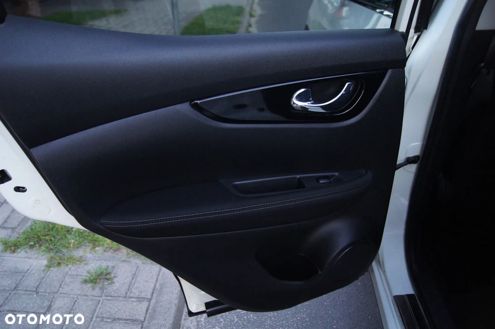 Nissan Qashqai 1.2 DIG-T 360 - 25
