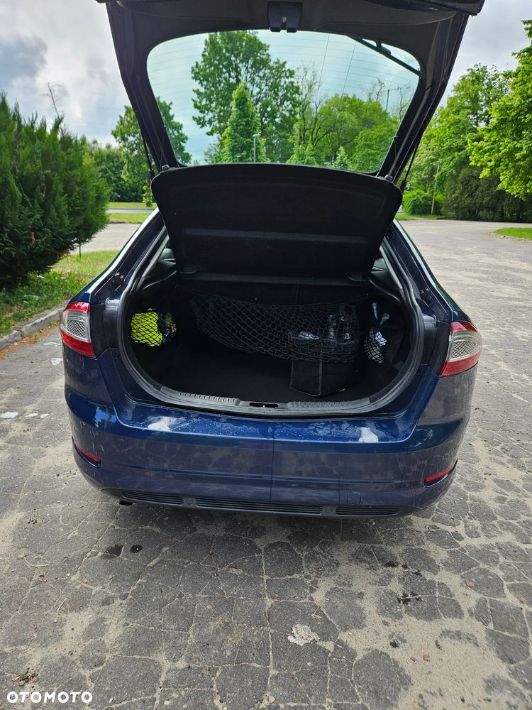 Ford Mondeo 2.0 Ambiente - 25