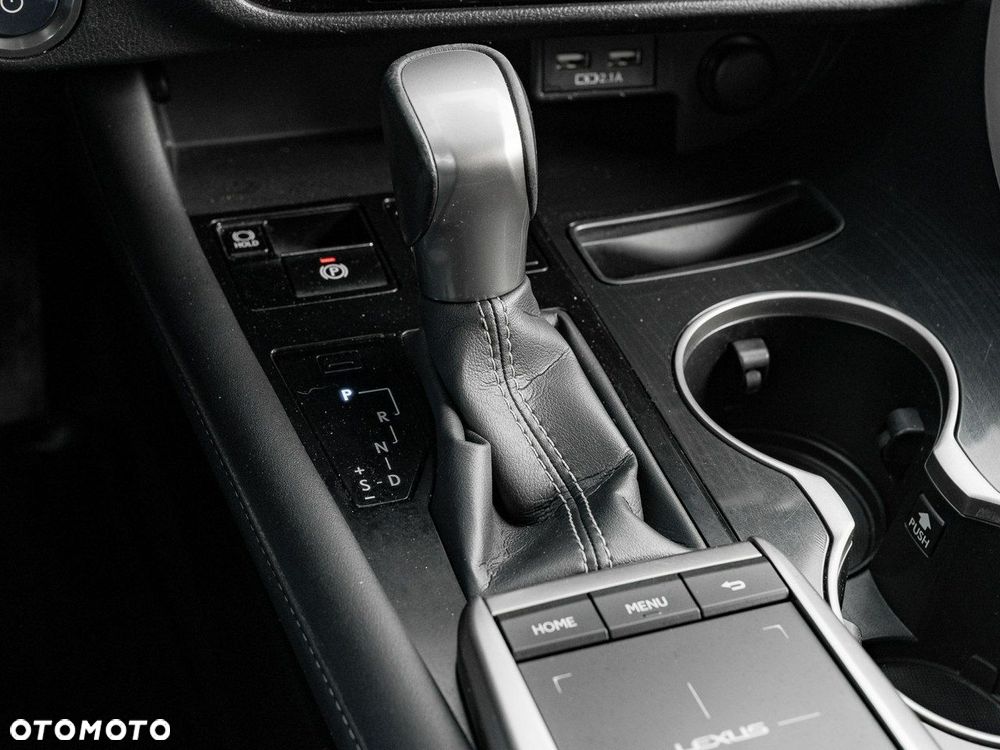Lexus RX 450h Prestige - 18