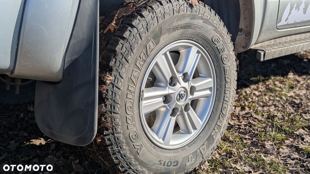 Toyota Hilux 2.5 D-4D SR - 11