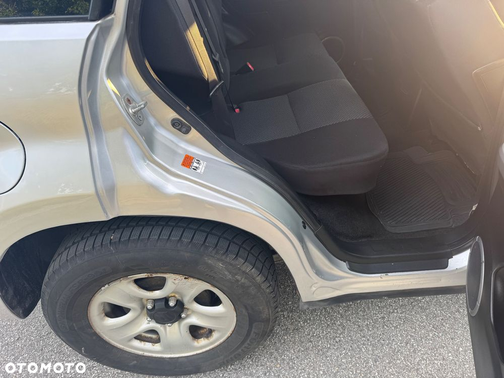 Suzuki Grand Vitara 2.0 - 26