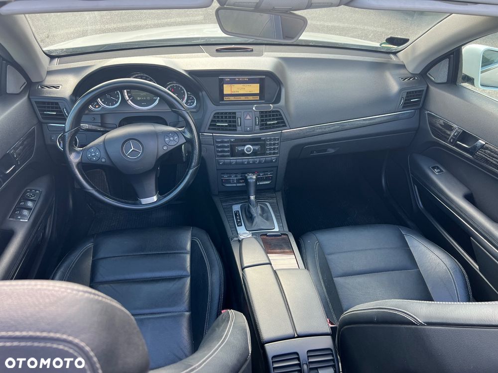Mercedes-Benz Klasa E 250 CGI BlueEFFICIENCY Automatik Avantgarde - 24