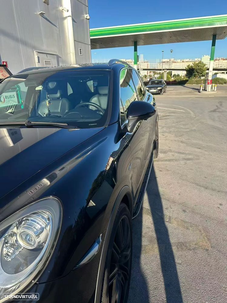 Porsche Cayenne - 4