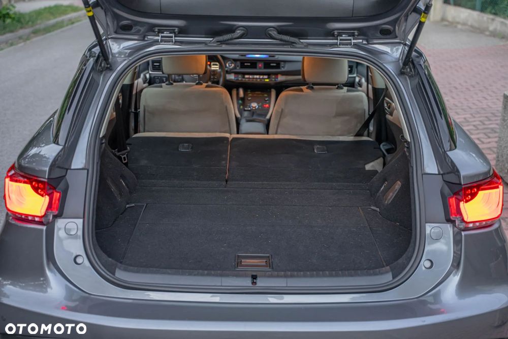 Lexus CT 200h Business Edition - 29
