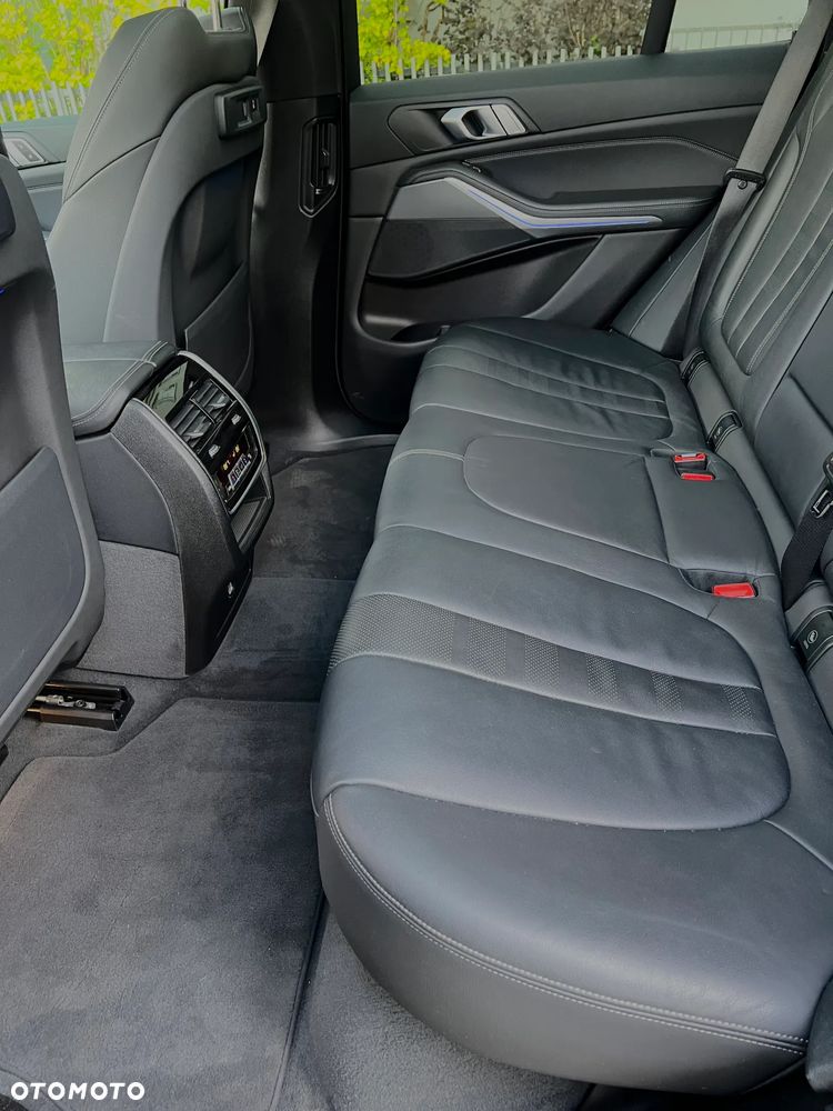 BMW X5 xDrive40i - 28