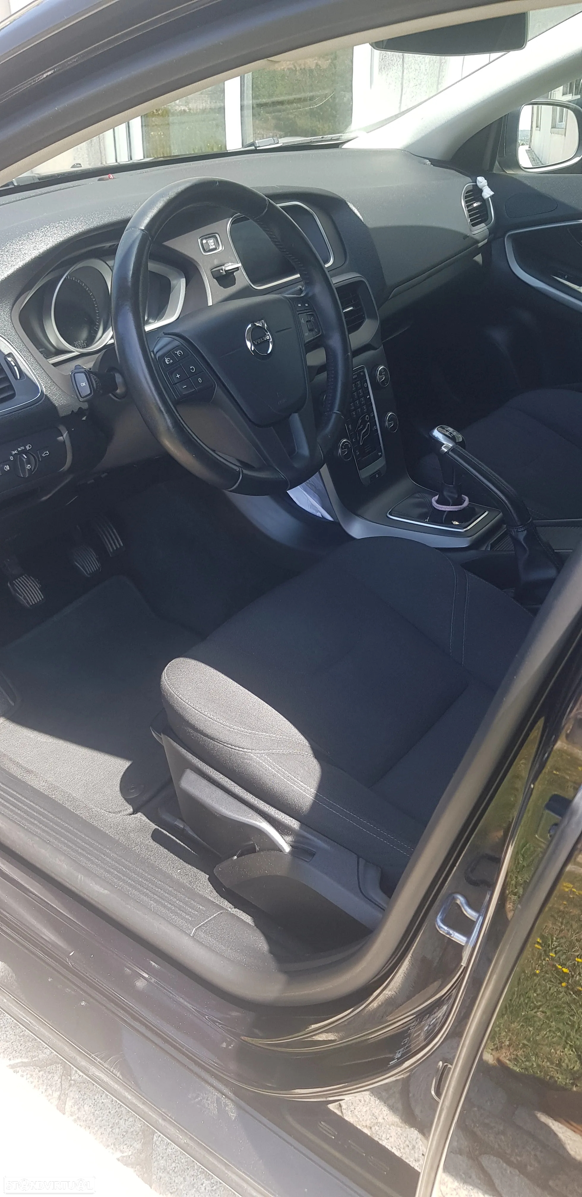 Volvo V40 2.0 D3 Kinetic - 8