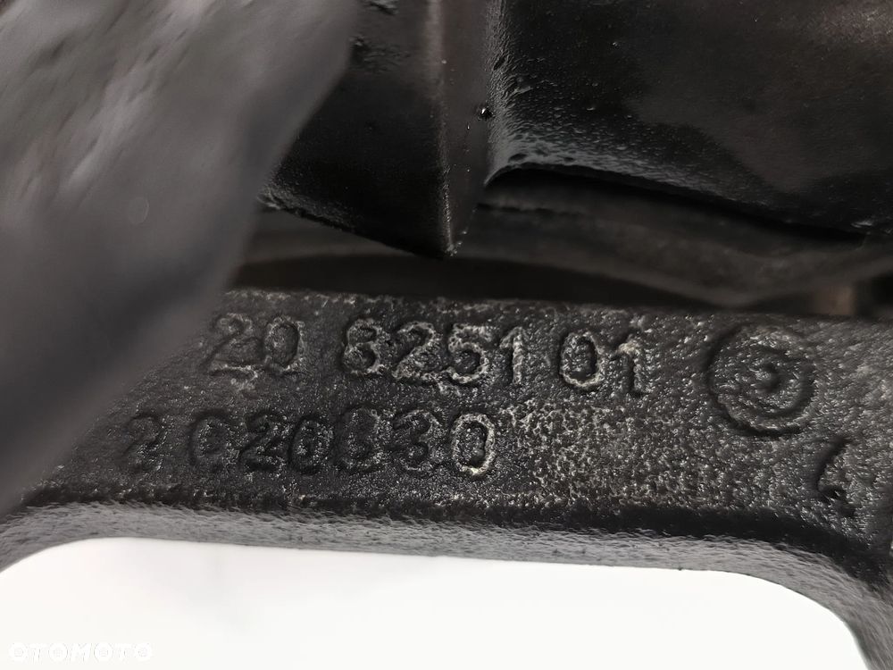 Zacisk hamulcowy przedni 20825101 Mercedes-Benz SL-class, SL R230  2003r. - 2