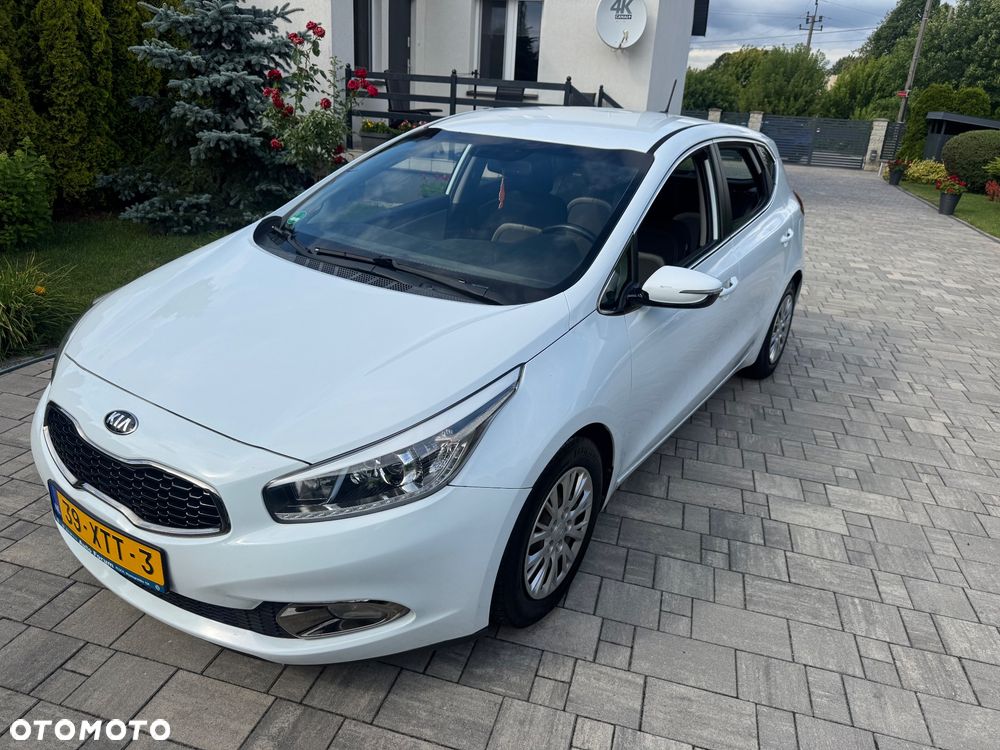 Kia Ceed 1.6 GDI Platinum Edition - 23