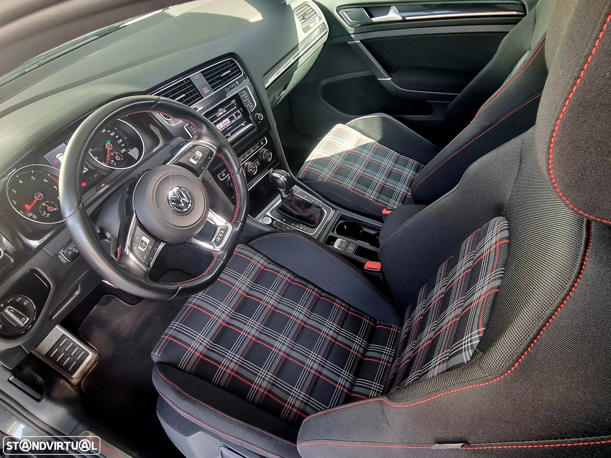 VW Golf 2.0 TSi GTi DSG - 11