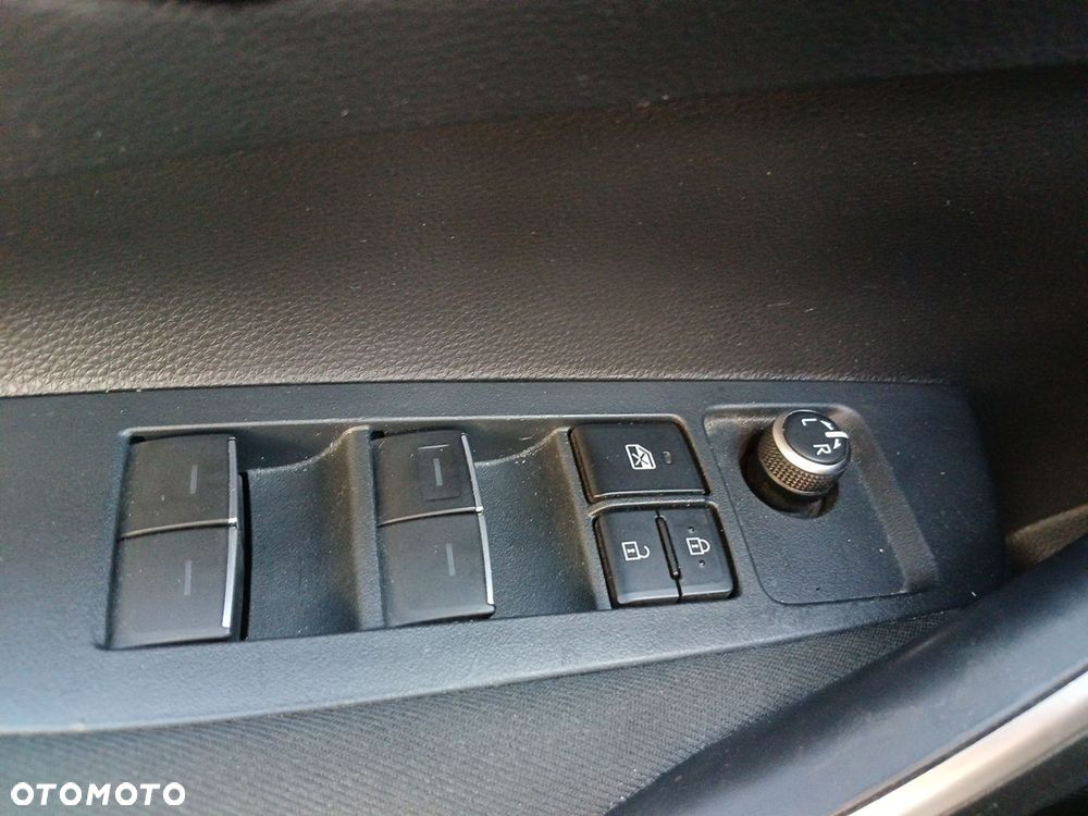 Toyota Corolla - 19