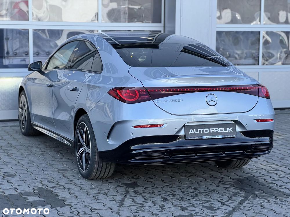 Mercedes-Benz CLA - 11