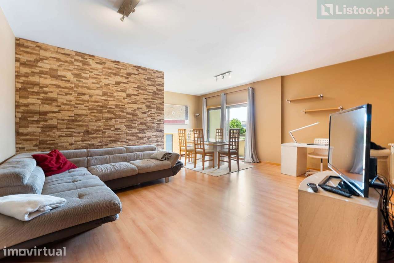 Apartamento T3 c/ Varanda e Garagem - View 5